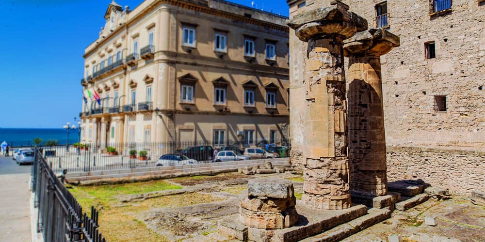 Le colonne del tempio di Poseidone a Taranto